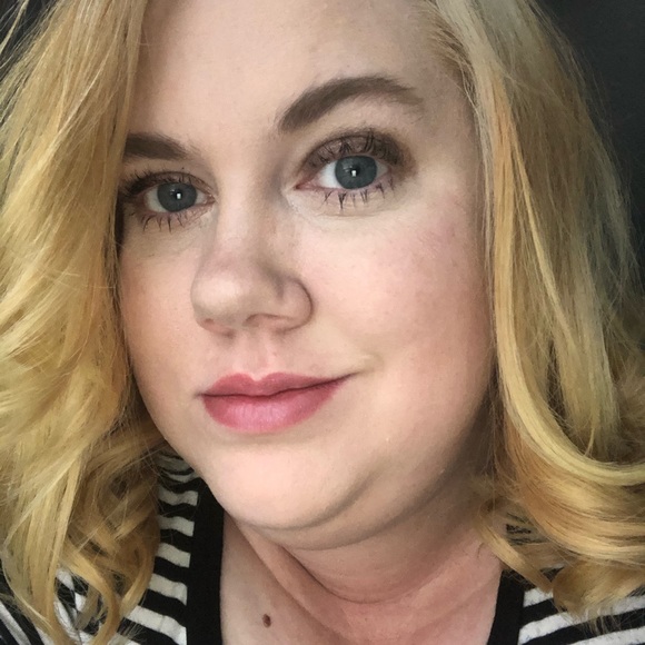 Meet your Posher, Amanda - Picture 9 of 13